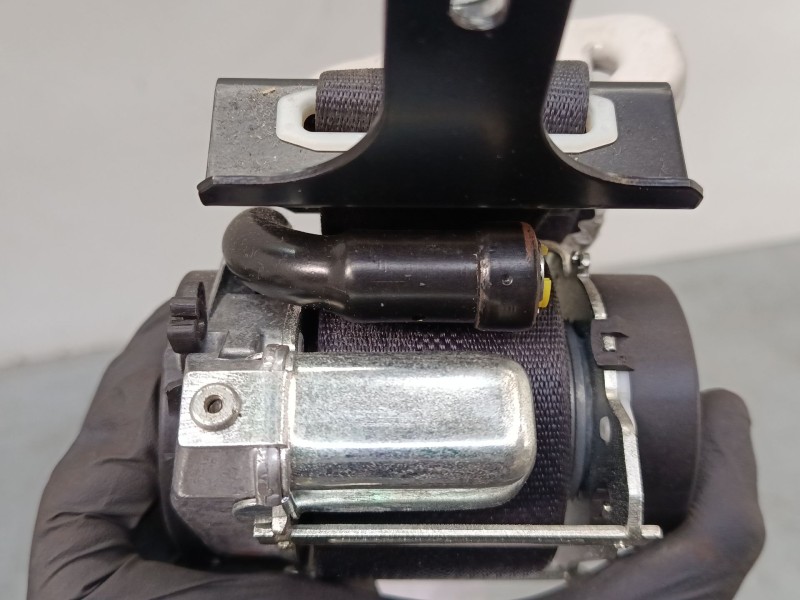 Recambio de cinturon seguridad delantero derecho para nissan juke (f15) 1.2 dig-t referencia OEM IAM 6307642  