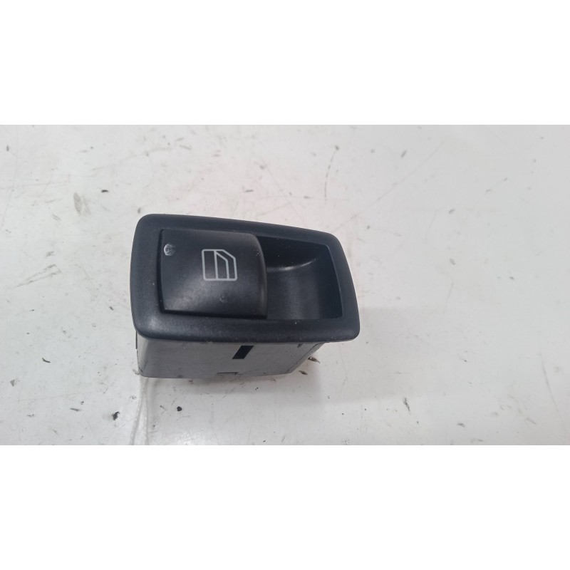 Recambio de mando elevalunas trasero derecho para mercedes-benz clase b sports tourer (w245) b 150 (245.231) referencia OEM IAM 
