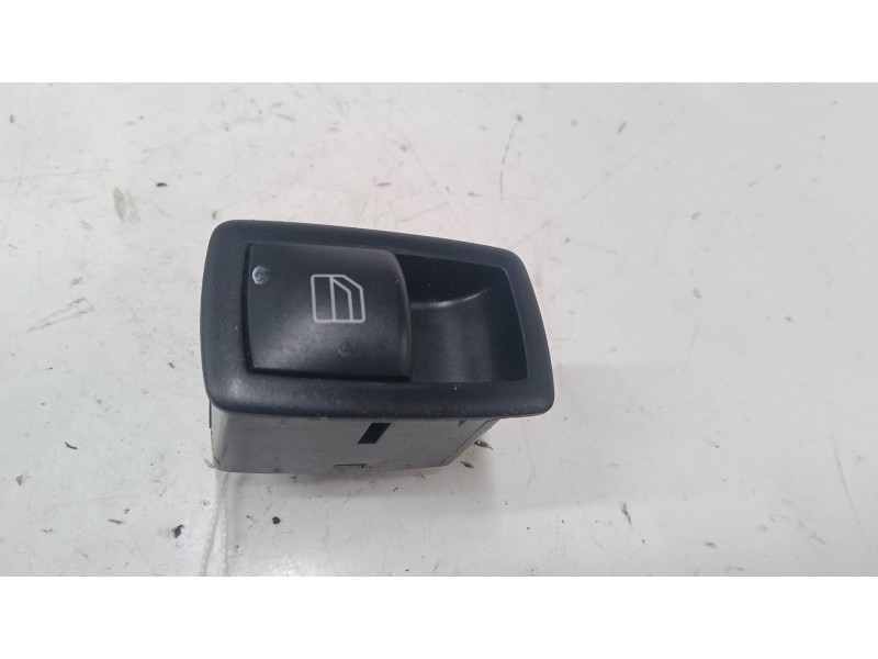 Recambio de mando elevalunas trasero derecho para mercedes-benz clase b sports tourer (w245) b 150 (245.231) referencia OEM IAM 