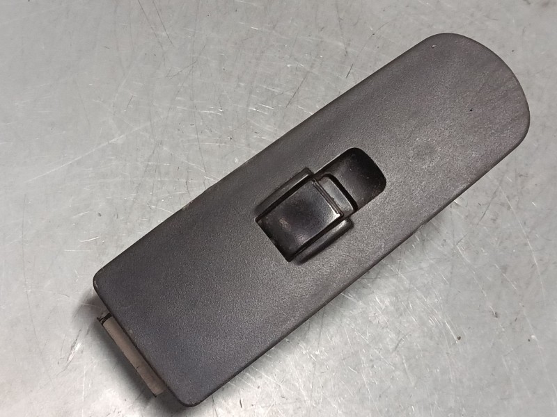 Recambio de mando elevalunas delantero derecho para mitsubishi colt vi (z3_a, z2_a) 1.3 (z21a) referencia OEM IAM MR587944  