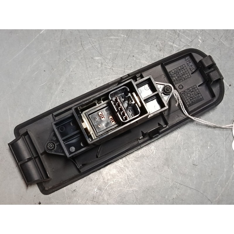 Recambio de mando elevalunas delantero derecho para mitsubishi colt vi (z3_a, z2_a) 1.3 (z21a) referencia OEM IAM MR587944  