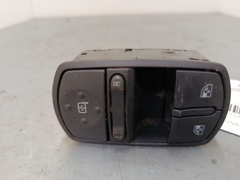 Recambio de mando elevalunas delantero derecho para opel corsa d (s07) 1.3 cdti (l08, l68) referencia OEM IAM   