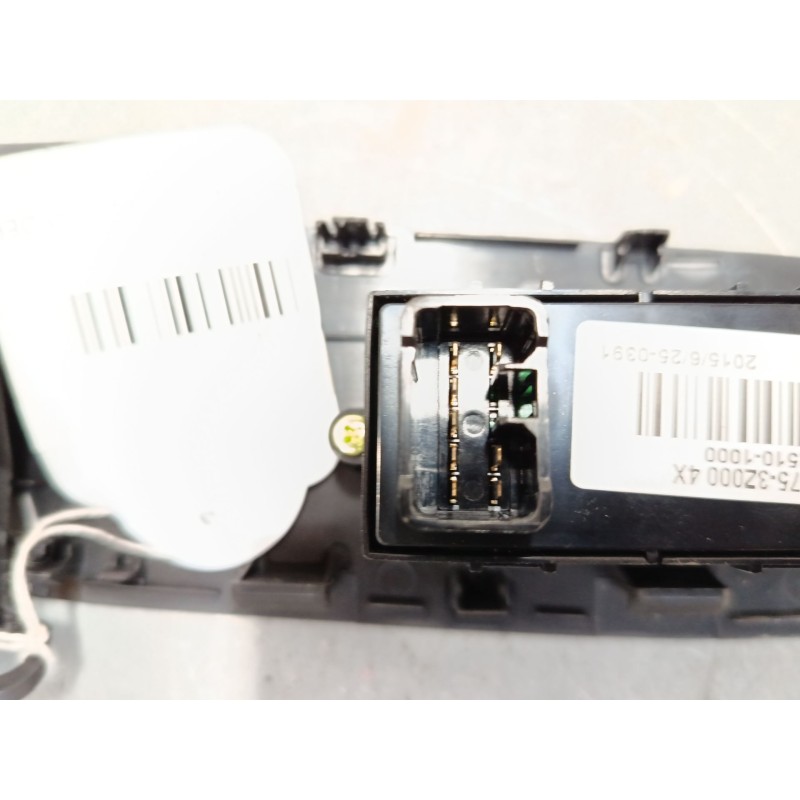 Recambio de mando elevalunas delantero derecho para hyundai i40 i (vf) 1.7 crdi referencia OEM IAM   