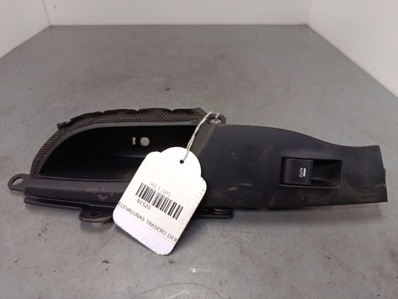 Recambio de mando elevalunas trasero derecho para hyundai i40 i (vf) 1.7 crdi referencia OEM IAM 93580-3Z050  