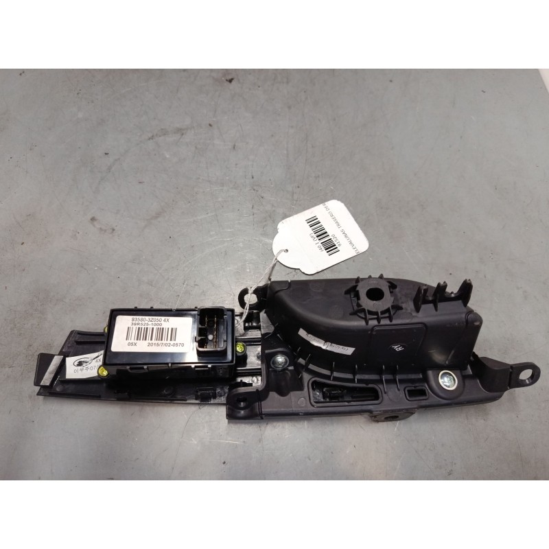 Recambio de mando elevalunas trasero derecho para hyundai i40 i (vf) 1.7 crdi referencia OEM IAM 93580-3Z050  