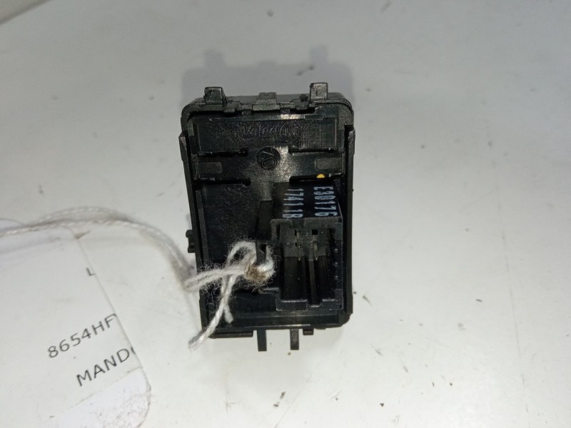 Recambio de mando elevalunas trasero derecho para renault laguna iii grandtour (kt0/1) 1.5 dci (kt0a, kt0r, kt02) referencia OEM