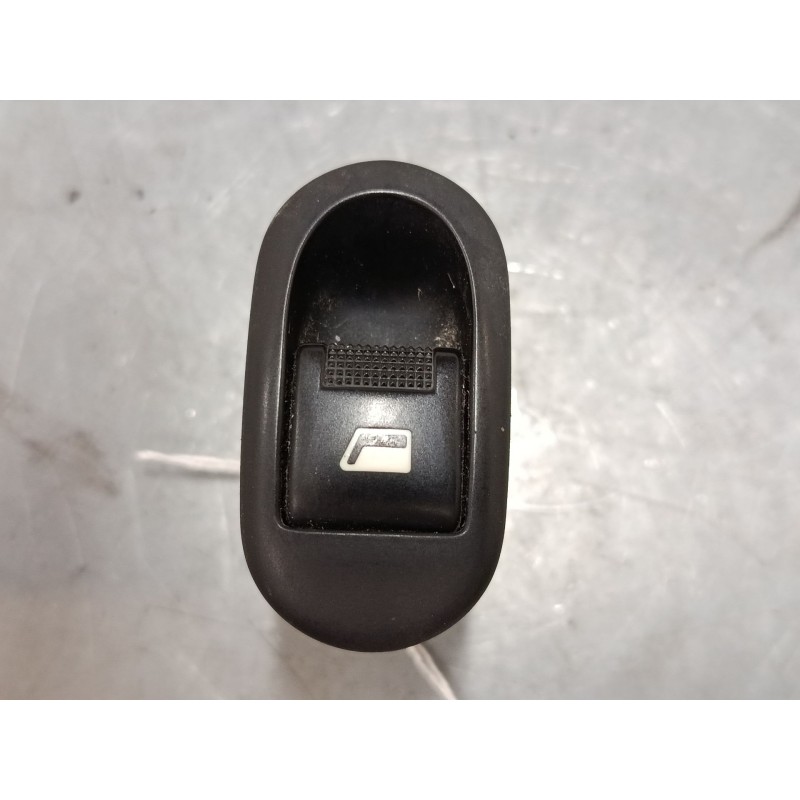 Recambio de mando elevalunas delantero derecho para citroën c3 i (fc_, fn_) 1.4 hdi referencia OEM IAM 96605364XT  