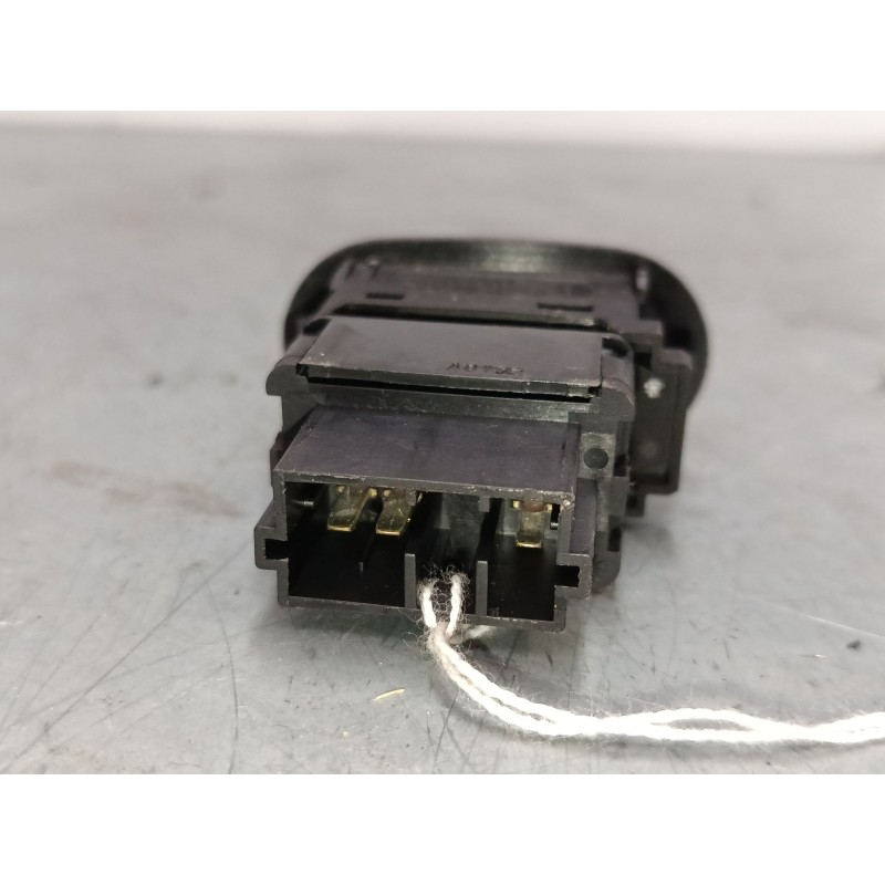 Recambio de mando elevalunas delantero derecho para citroën c3 i (fc_, fn_) 1.4 hdi referencia OEM IAM 96605364XT  