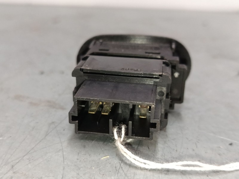 Recambio de mando elevalunas delantero derecho para citroën c3 i (fc_, fn_) 1.4 hdi referencia OEM IAM 96605364XT  