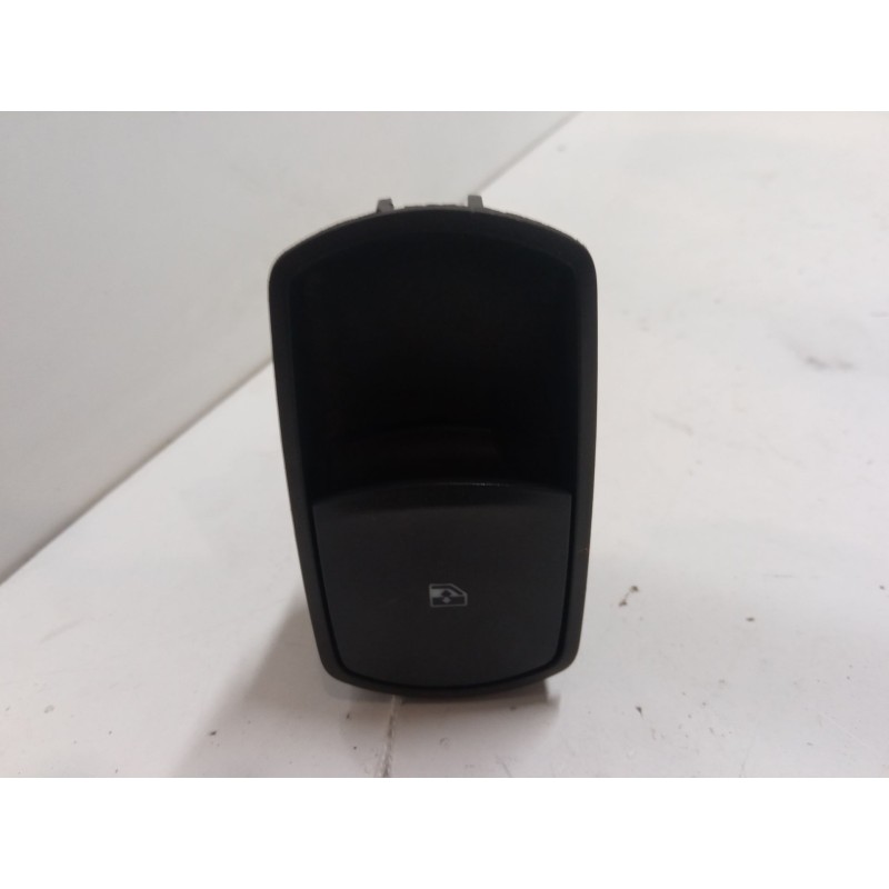 Recambio de mando elevalunas delantero derecho para opel corsa d (s07) 1.3 cdti (l08, l68) referencia OEM IAM   