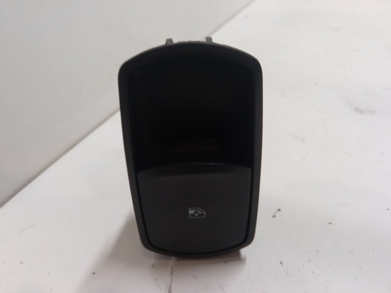 Recambio de mando elevalunas delantero derecho para opel corsa d (s07) 1.3 cdti (l08, l68) referencia OEM IAM   