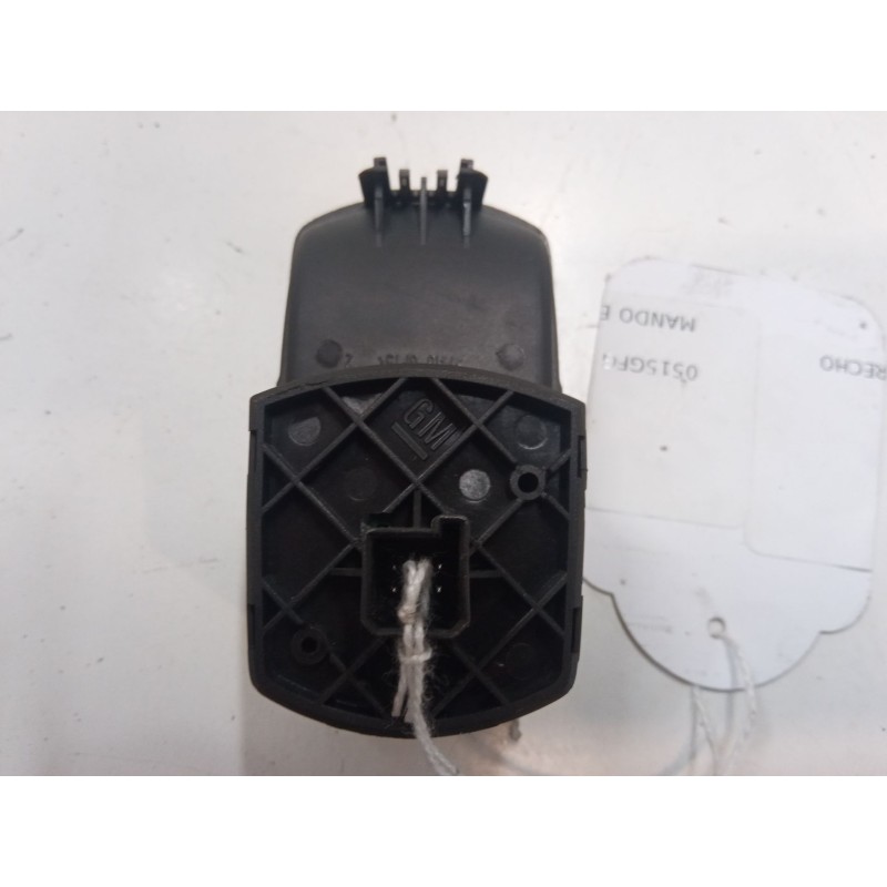 Recambio de mando elevalunas delantero derecho para opel corsa d (s07) 1.3 cdti (l08, l68) referencia OEM IAM   