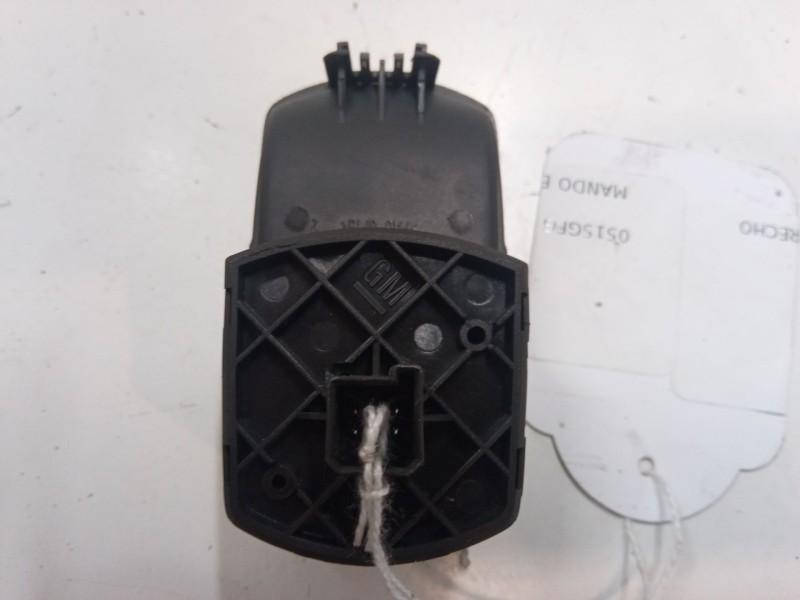 Recambio de mando elevalunas delantero derecho para opel corsa d (s07) 1.3 cdti (l08, l68) referencia OEM IAM   