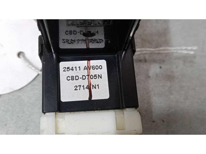 Recambio de mando elevalunas trasero derecho para nissan primera hatchback (p12) 1.6 referencia OEM IAM   