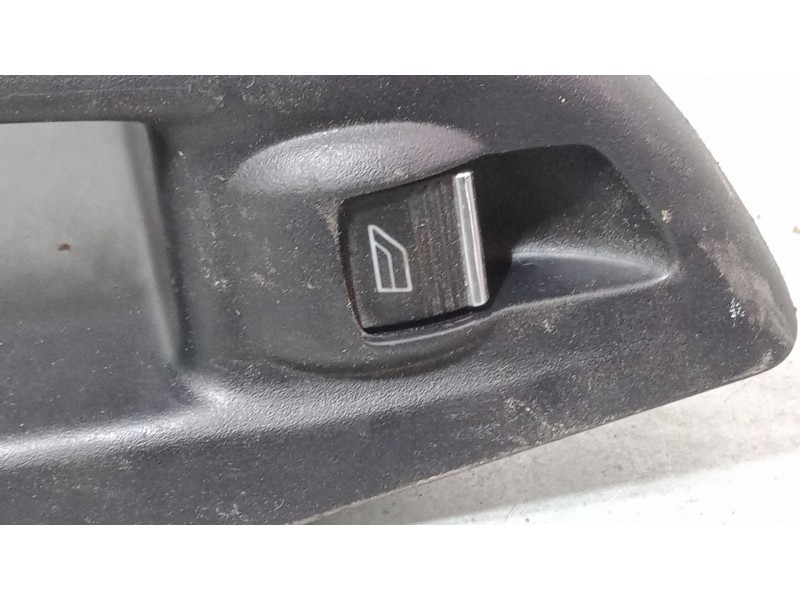 Recambio de mando elevalunas trasero derecho para ford focus iii 1.6 tdci referencia OEM IAM   