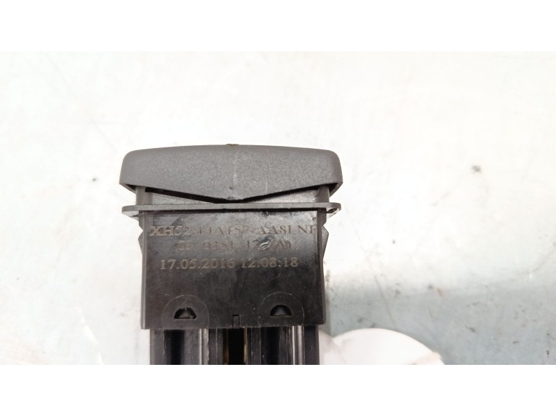 Recambio de mando elevalunas delantero derecho para land rover freelander i (l314) 2.0 di 4x4 referencia OEM IAM   