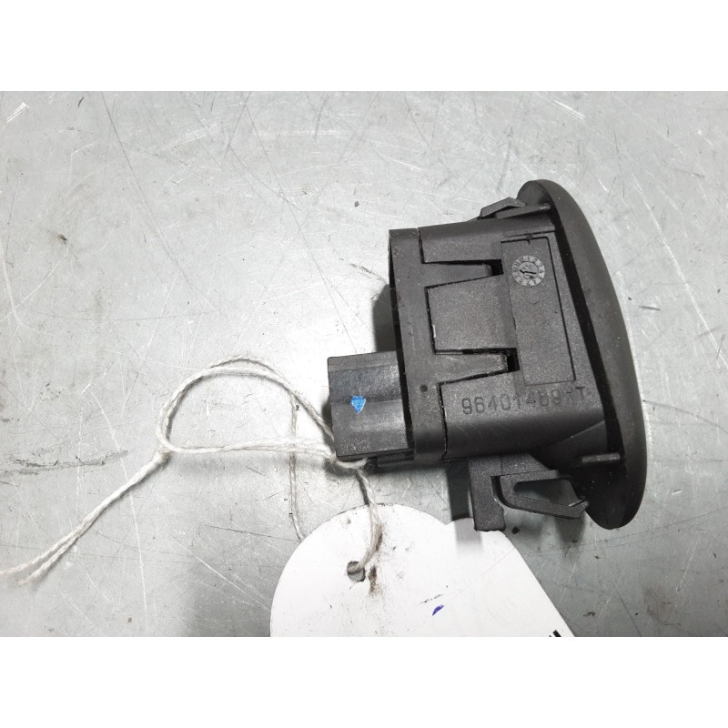 Recambio de mando elevalunas delantero derecho para citroën c3 pluriel (hb_) 1.4 hdi referencia OEM IAM   