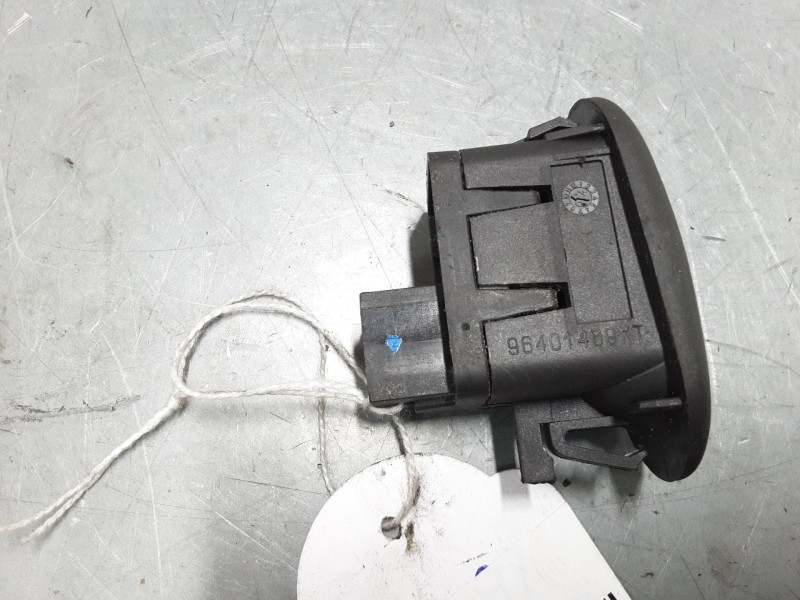 Recambio de mando elevalunas delantero derecho para citroën c3 pluriel (hb_) 1.4 hdi referencia OEM IAM   