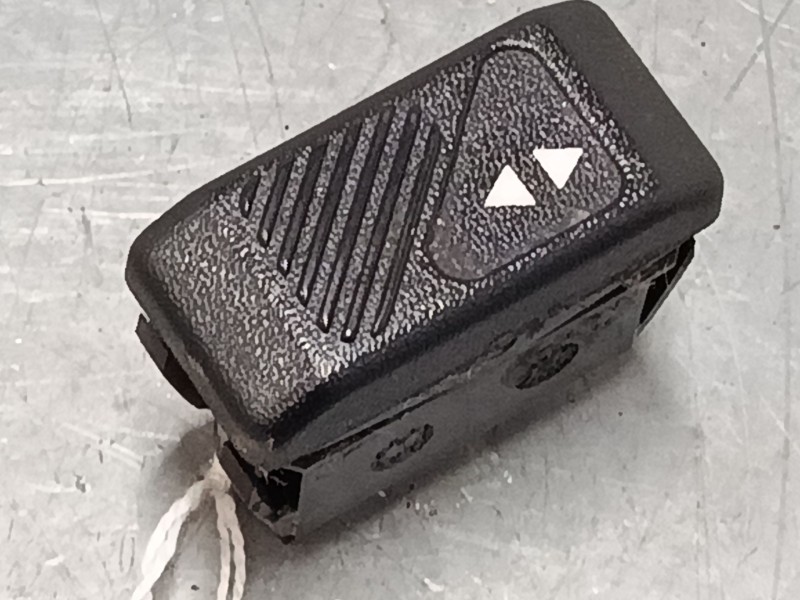 Recambio de mando elevalunas delantero derecho para renault clio i (b/c57_, 5/357_) 1.4 referencia OEM IAM   