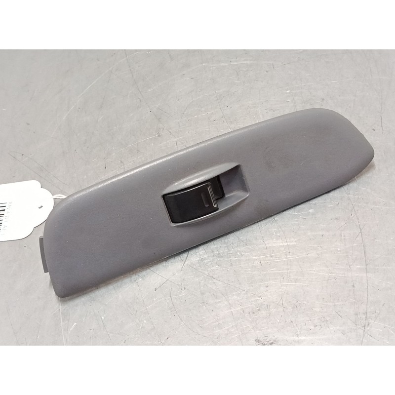 Recambio de mando elevalunas delantero derecho para toyota rav 4 ii (_a2_) 2.0 d 4wd (cla20_, cla21_) referencia OEM IAM   