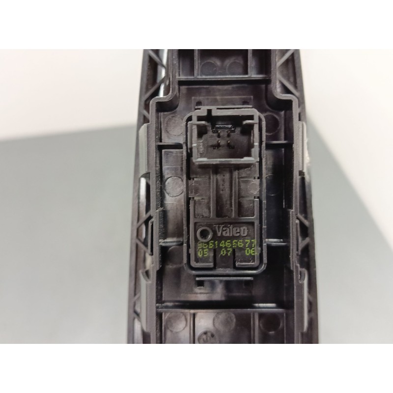 Recambio de mando elevalunas delantero derecho para citroën c4 coupé (la_) 1.6 hdi referencia OEM IAM 61465677  