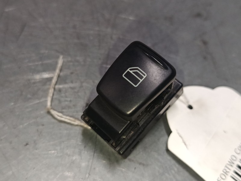 Recambio de mando elevalunas delantero derecho para smart fortwo coupé (451) 1.0 (451.330, 451.334) referencia OEM IAM A45190518