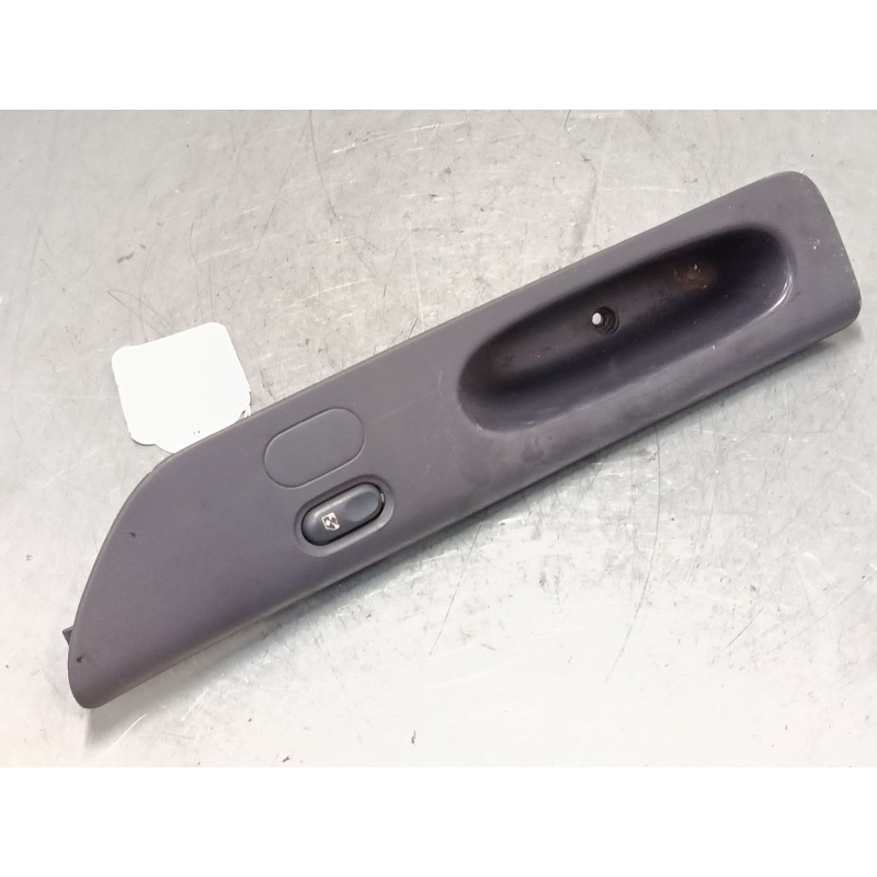 Recambio de mando elevalunas delantero derecho para renault espace iii (je0_) 3.0 v6 24v (je0g, je0r) referencia OEM IAM 7701686