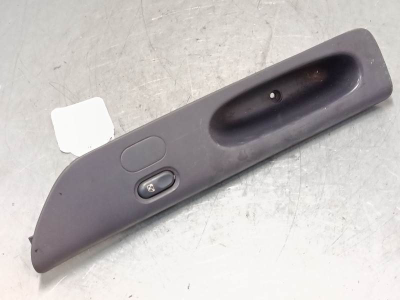 Recambio de mando elevalunas delantero derecho para renault espace iii (je0_) 3.0 v6 24v (je0g, je0r) referencia OEM IAM 7701686