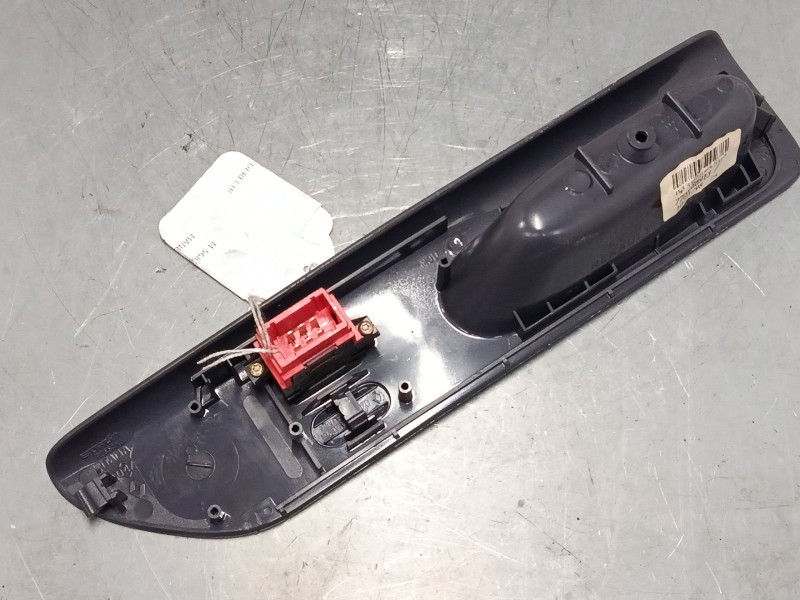 Recambio de mando elevalunas delantero derecho para renault espace iii (je0_) 3.0 v6 24v (je0g, je0r) referencia OEM IAM 7701686