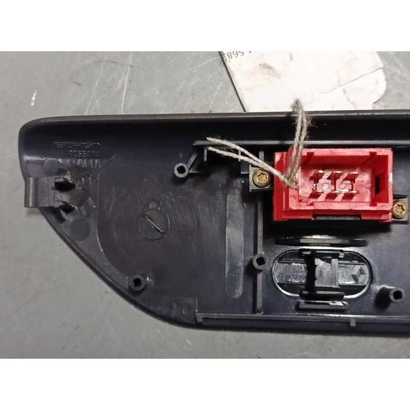 Recambio de mando elevalunas delantero derecho para renault espace iii (je0_) 3.0 v6 24v (je0g, je0r) referencia OEM IAM 7701686