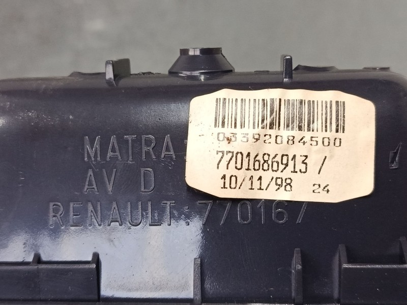 Recambio de mando elevalunas delantero derecho para renault espace iii (je0_) 3.0 v6 24v (je0g, je0r) referencia OEM IAM 7701686