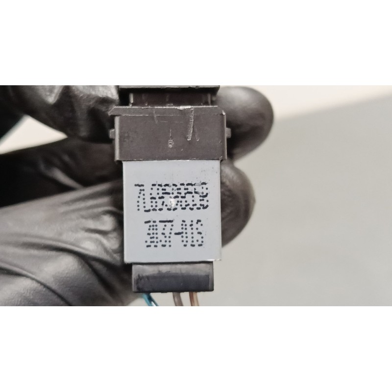 Recambio de mando elevalunas trasero derecho para volkswagen golf plus v (5m1, 521) 1.9 tdi referencia OEM IAM 7L69598558  