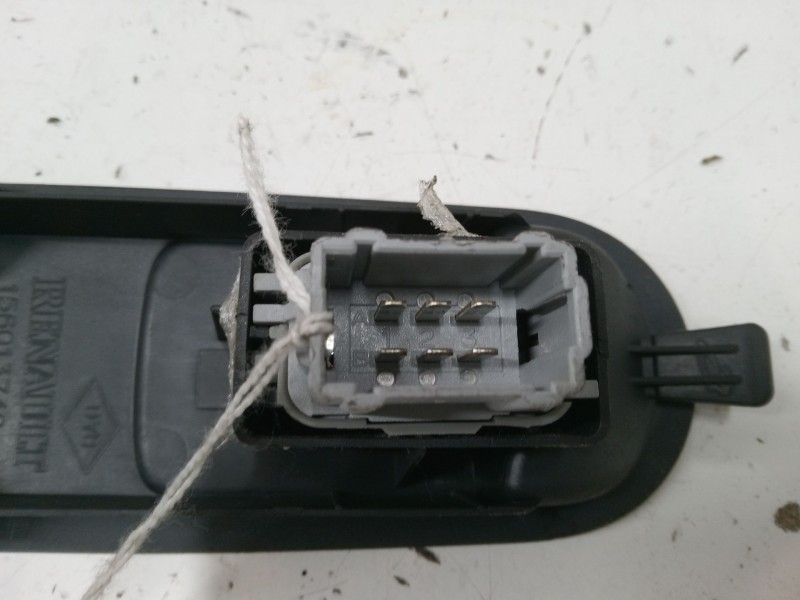 Recambio de mando elevalunas delantero derecho para renault grand scénic ii (jm0/1_) 1.9 dci (jm14) referencia OEM IAM 156013740