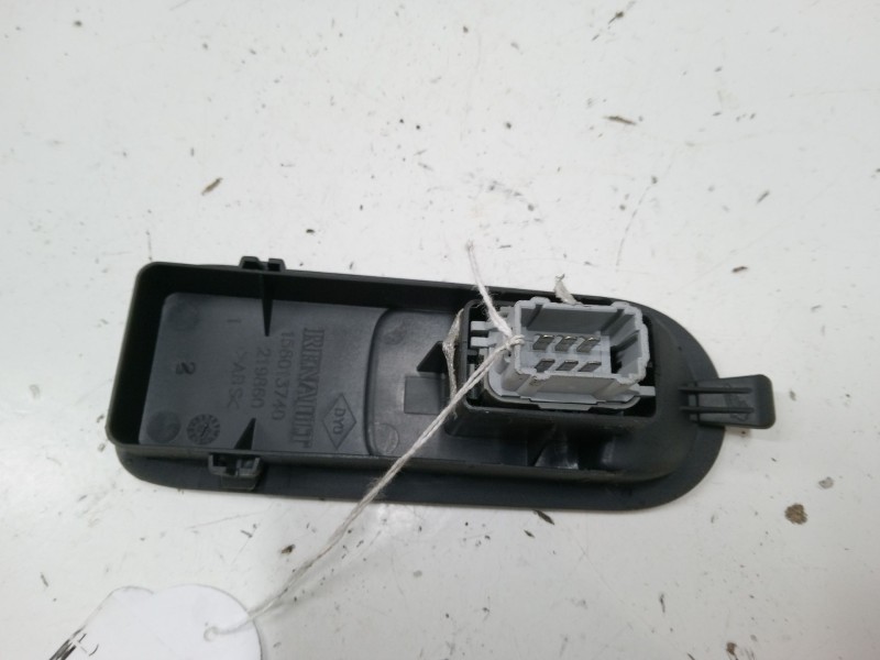 Recambio de mando elevalunas delantero derecho para renault grand scénic ii (jm0/1_) 1.9 dci (jm14) referencia OEM IAM 156013740