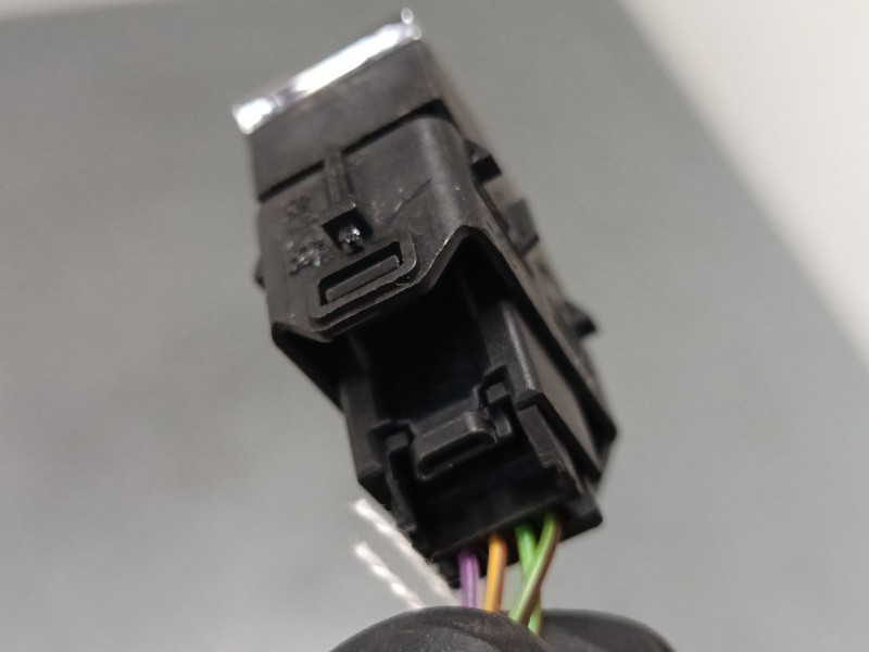 Recambio de mando elevalunas delantero derecho para ford c-max ii (dxa/cb7, dxa/ceu) 1.0 ecoboost referencia OEM IAM 10023282  