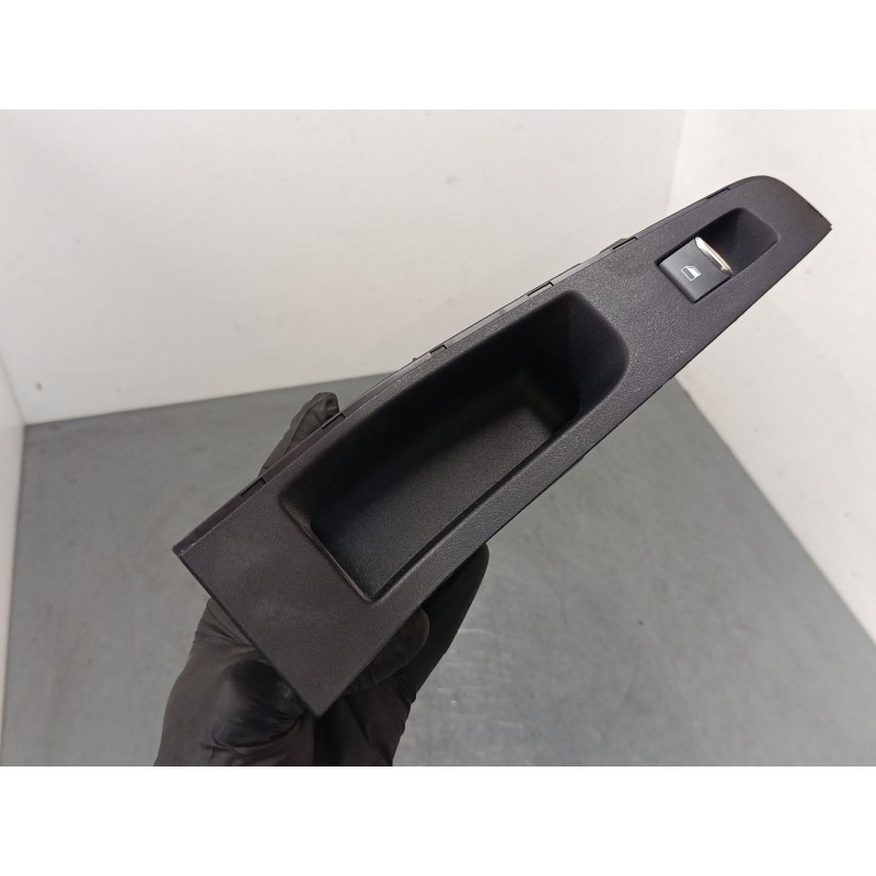 Recambio de mando elevalunas trasero derecho para ford fiesta vii (hj, hf) 1.0 ecoboost referencia OEM IAM   