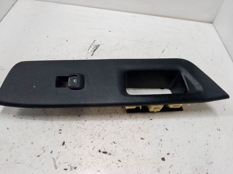 Recambio de mando elevalunas delantero derecho para ford ecosport 1.0 ecoboost referencia OEM IAM GN15A26690D  