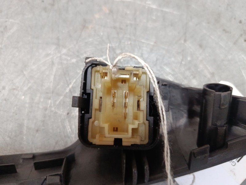 Recambio de mando elevalunas delantero derecho para volkswagen golf iii cabriolet (1e7) 1.8 referencia OEM IAM   