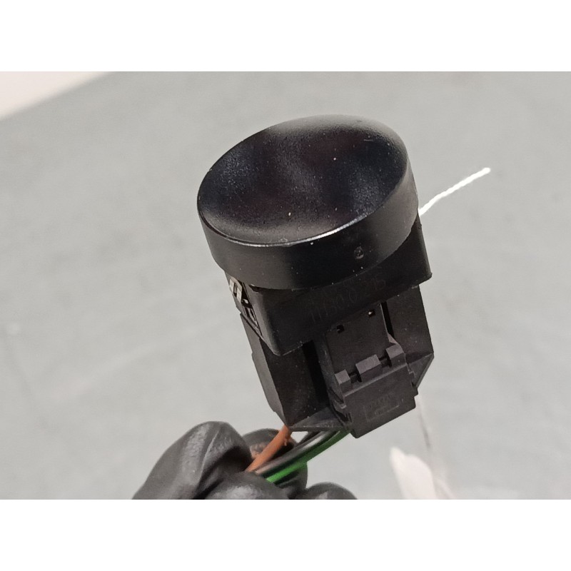 Recambio de mando elevalunas delantero derecho para smart fortwo coupé (450) 0.7 (450.352, 450.332) referencia OEM IAM 111300215