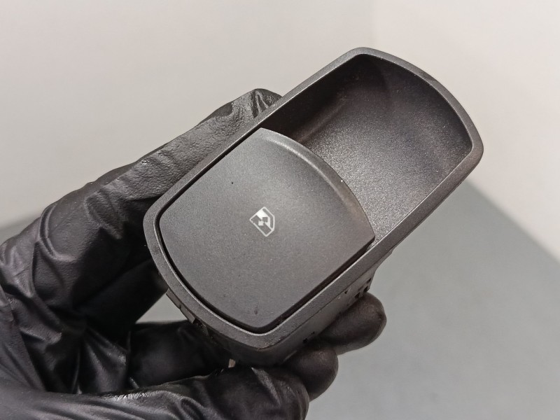 Recambio de mando elevalunas delantero derecho para opel corsa d (s07) 1.3 cdti (l08, l68) referencia OEM IAM 315625731  