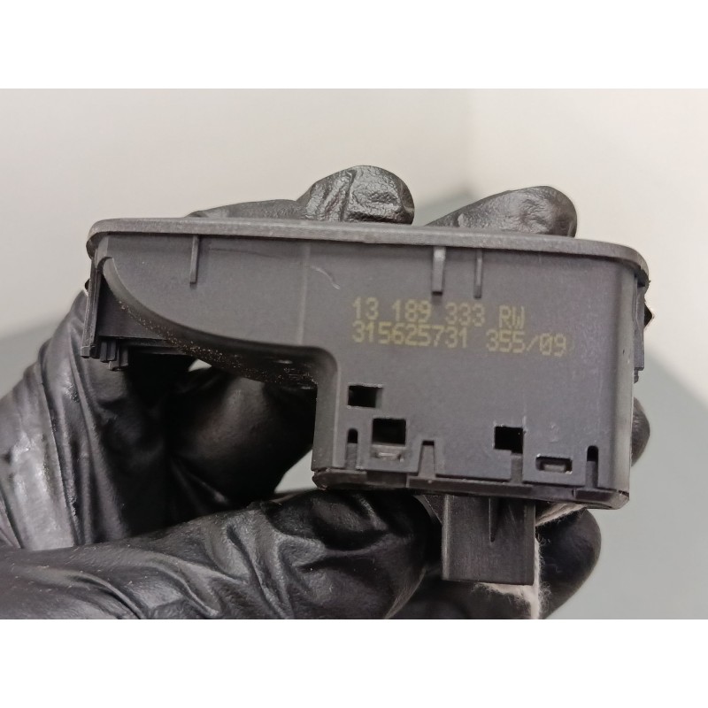 Recambio de mando elevalunas delantero derecho para opel corsa d (s07) 1.3 cdti (l08, l68) referencia OEM IAM 315625731  