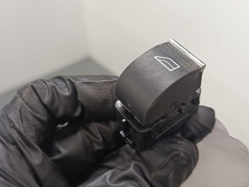 Recambio de mando elevalunas delantero derecho para ford c-max ii (dxa/cb7, dxa/ceu) 1.6 ti referencia OEM IAM 10091844  