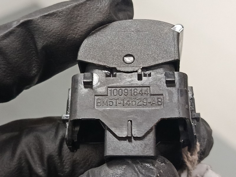 Recambio de mando elevalunas delantero derecho para ford c-max ii (dxa/cb7, dxa/ceu) 1.6 ti referencia OEM IAM 10091844  