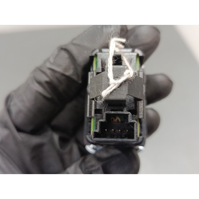 Recambio de mando elevalunas delantero derecho para mercedes-benz clase a (w176) a 220 d (176.003) referencia OEM IAM A204905810