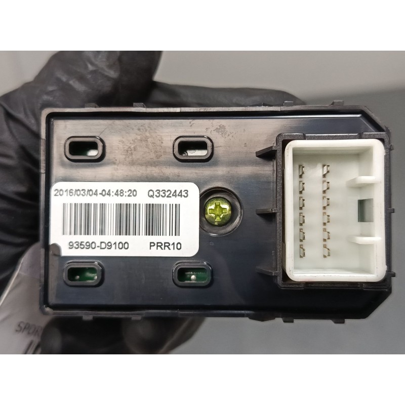 Recambio de mando elevalunas trasero derecho para kia sportage iv (ql, qle) 1.7 crdi referencia OEM IAM   