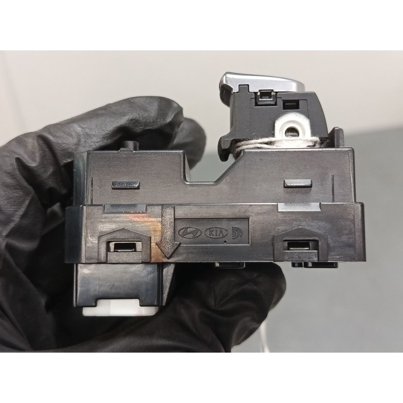 Recambio de mando elevalunas trasero derecho para kia sportage iv (ql, qle) 1.7 crdi referencia OEM IAM   