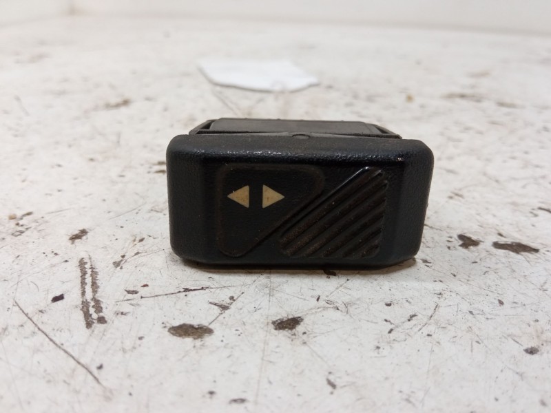 Recambio de mando elevalunas delantero derecho para renault clio i (b/c57_, 5/357_) 1.2 (5/357y, 5/357k) referencia OEM IAM   