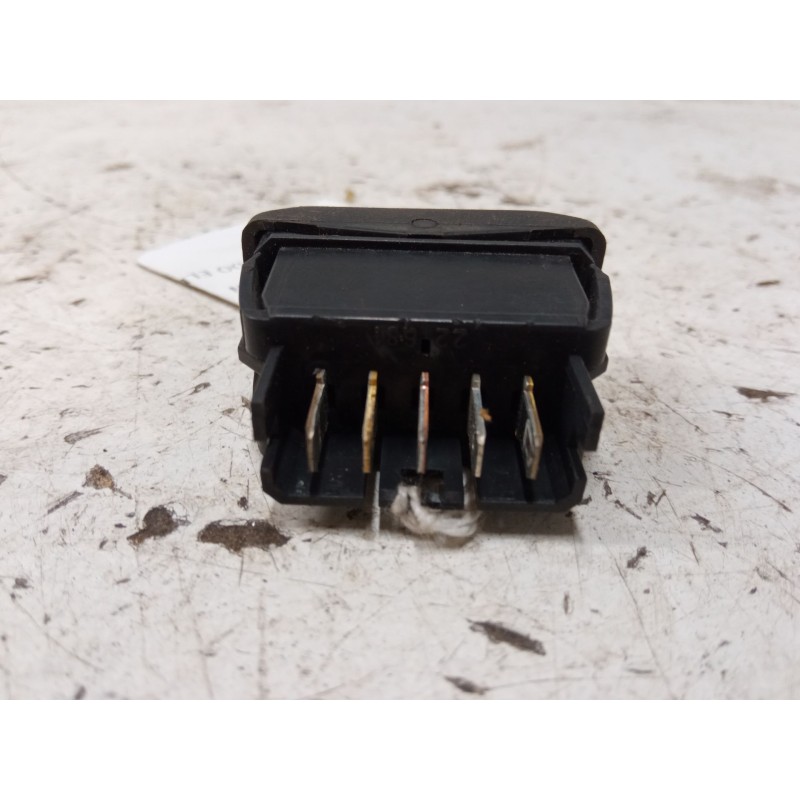 Recambio de mando elevalunas delantero derecho para renault clio i (b/c57_, 5/357_) 1.2 (5/357y, 5/357k) referencia OEM IAM   