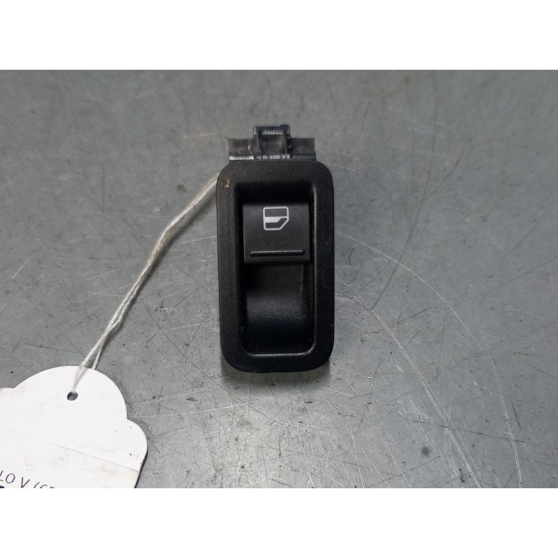 Recambio de mando elevalunas trasero derecho para volkswagen polo v (6r1, 6c1) 1.2 tdi referencia OEM IAM 6R0867255  