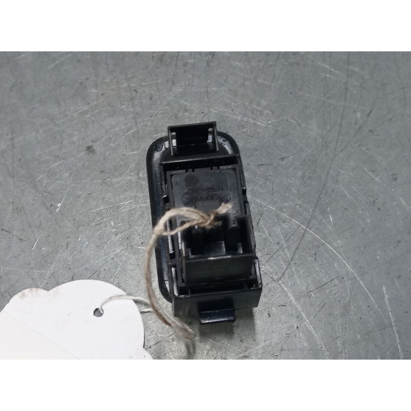 Recambio de mando elevalunas trasero derecho para volkswagen polo v (6r1, 6c1) 1.2 tdi referencia OEM IAM 6R0867255  